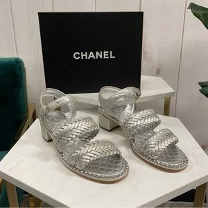 CHANEL Interlocking CC Logo Leather Slingback Sandals